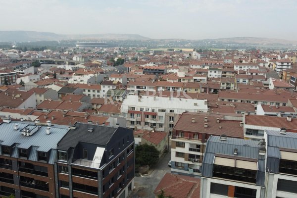 Eskişehir Çamlıca Mahallesi Vega AVM Yakını Lüks Özel Garajlı Satılık 3+1 Daire ( RS - 10232 )