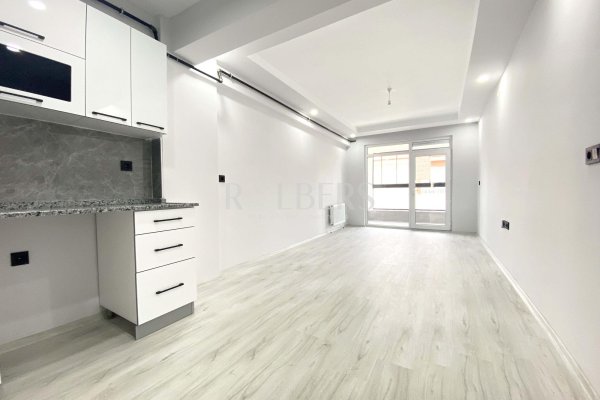 Eskişehir Çamlıca Mahallesi Fırsat 1+1 Geniş Daire ( RS - 10246 )