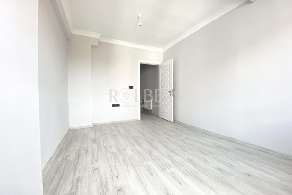 Eskişehir Çamlıca Mahallesi Fırsat 1+1 Geniş Daire ( RS - 10246 )