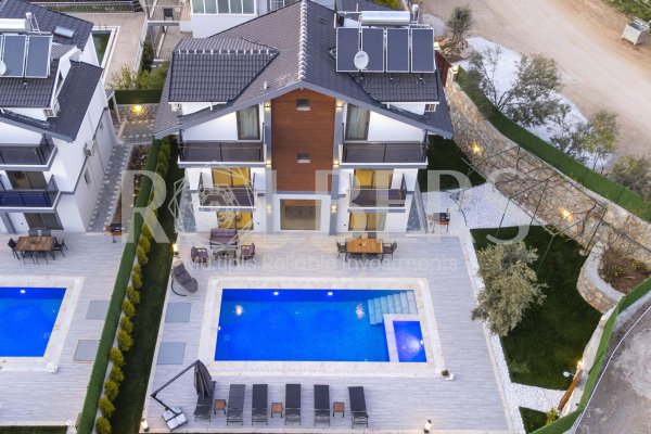 Fethiye Hisarönü'nde 4+1 Kiralık Villa ( RK-10118 )