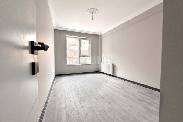 Eskişehir Çamlıca Mahallesi Geniş Kullanışlı Satılık 3+1 Daire ( RS - 10270 )