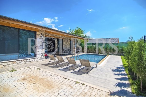 Fethiye Kayaköy'de Kiralık Muhafazakar Jakuzili 2+1 Villa ( RK - 10178 )
