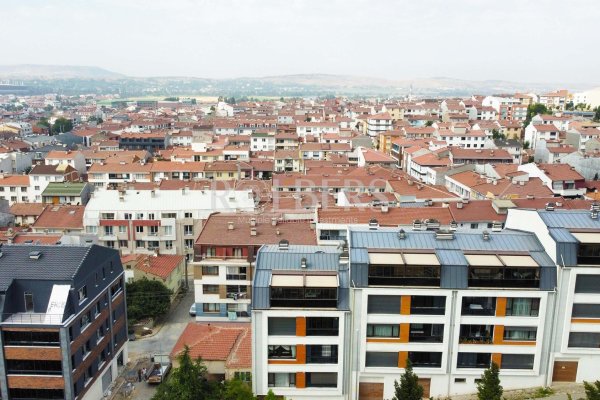 Eskişehir Çamlıca Mahallesi Vega Avm Yakını Satılık 2+1  Daire ( RS - 10230 )