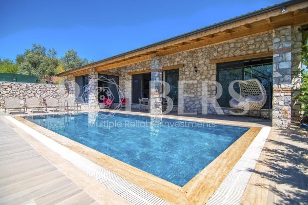 Fethiye Kayaköy'de Kiralık Muhafazakar Jakuzili 2+1 Villa ( RK - 10178 )
