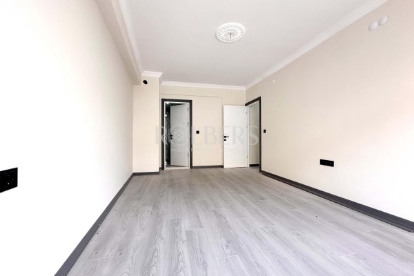 Eskişehir Çamlıca Mahallesi Batıkent Sınırı Satılık 3+1 Daire ( RS - 10272 )