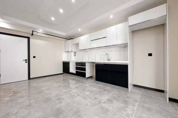 Eskişehir Çamlıca Mahallesi Batıkent Sınırı Satılık 3+1 Daire ( RS - 10272 )