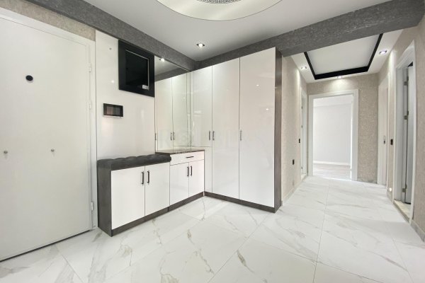 Eskişehir Çamlıca Mahallesi Lüks Özel Garajlı Satılık 3+1 Daire ( RS - 10200 )
