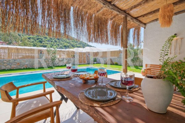Fethiye Esenköy'de Kiralık Muhafazakar Lüx 2+1 Villa ( RK - 10210 )