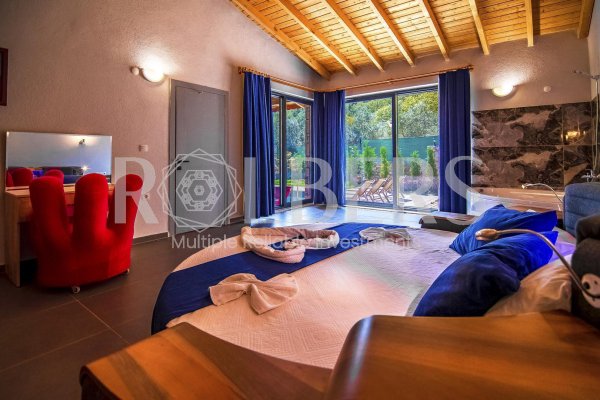 Fethiye Kayaköy'de Kiralık Muhafazakar Jakuzili 2+1 Villa ( RK - 10178 )