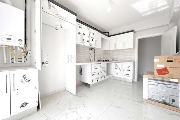Eskişehir Batıkent Mahallesi'nde Site İçi  Satılık 3+1 Daire ( RS - 10268 )