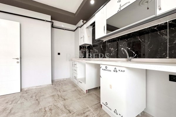 Eskişehir Çamlıca Mahallesi Ptt Yakını Satılık 3+1 Daire ( RS - 10262 )