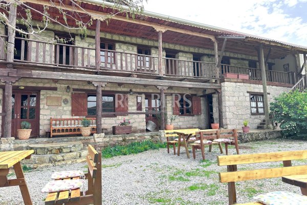 Eskişehir Seyitgazi'de Satılık 10 Odalı Butik Otel   ( RS - 10260 )