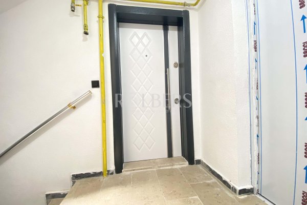 Eskişehir Çamlıca Mahallesi Fırsat 1+1 Geniş Daire ( RS - 10246 )