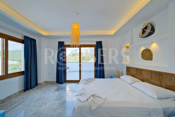 Fethiye Bozyer'de Kiralık Özel Havuzlu 2+1 Villa ( RK - 10202 )