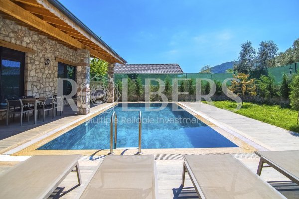 Fethiye Kayaköy'de Kiralık Muhafazakar Jakuzili 2+1 Villa ( RK - 10178 )