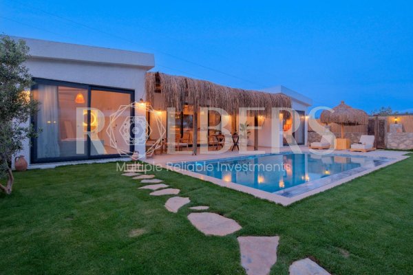 Fethiye Esenköy'de Kiralık Muhafazakar Lüx 2+1 Villa ( RK - 10210 )