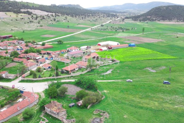 Eskişehir Seyitgazi'de Satılık 10 Odalı Butik Otel   ( RS - 10260 )