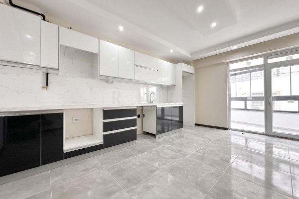Eskişehir Çamlıca Mahallesi Batıkent Sınırı Satılık 3+1 Daire ( RS - 10272 )
