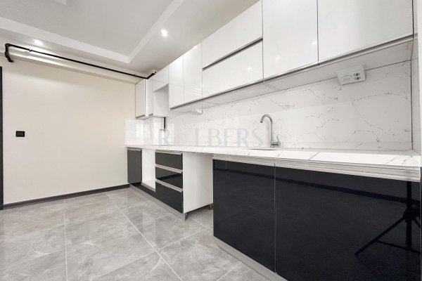 Eskişehir Çamlıca Mahallesi Batıkent Sınırı Satılık 3+1 Daire ( RS - 10272 )