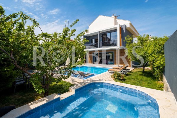 3+1 Luxury Villa for Rent in Fethiye Hisaronu