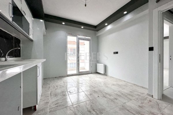 Eskişehir Çamlıca Mahallesi Ptt Yakını Satılık 3+1 Daire ( RS - 10262 )