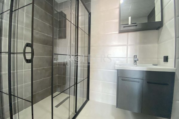 Eskişehir Çamlıca Behçet Necatigil Caddesi'nde 3+1 Satılık Daire ( RS - 10214 )