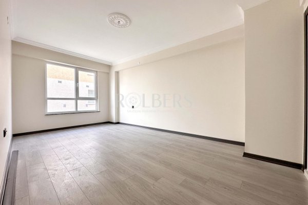 Eskişehir Çamlıca Mahallesi Batıkent Sınırı Satılık 3+1 Daire ( RS - 10272 )