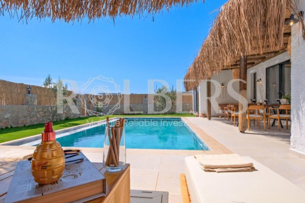 Fethiye Esenköy'de Kiralık Muhafazakar Lüx 2+1 Villa ( RK - 10210 )