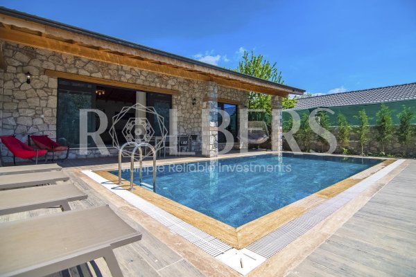Fethiye Kayaköy'de Kiralık Muhafazakar Jakuzili 2+1 Villa ( RK - 10178 )